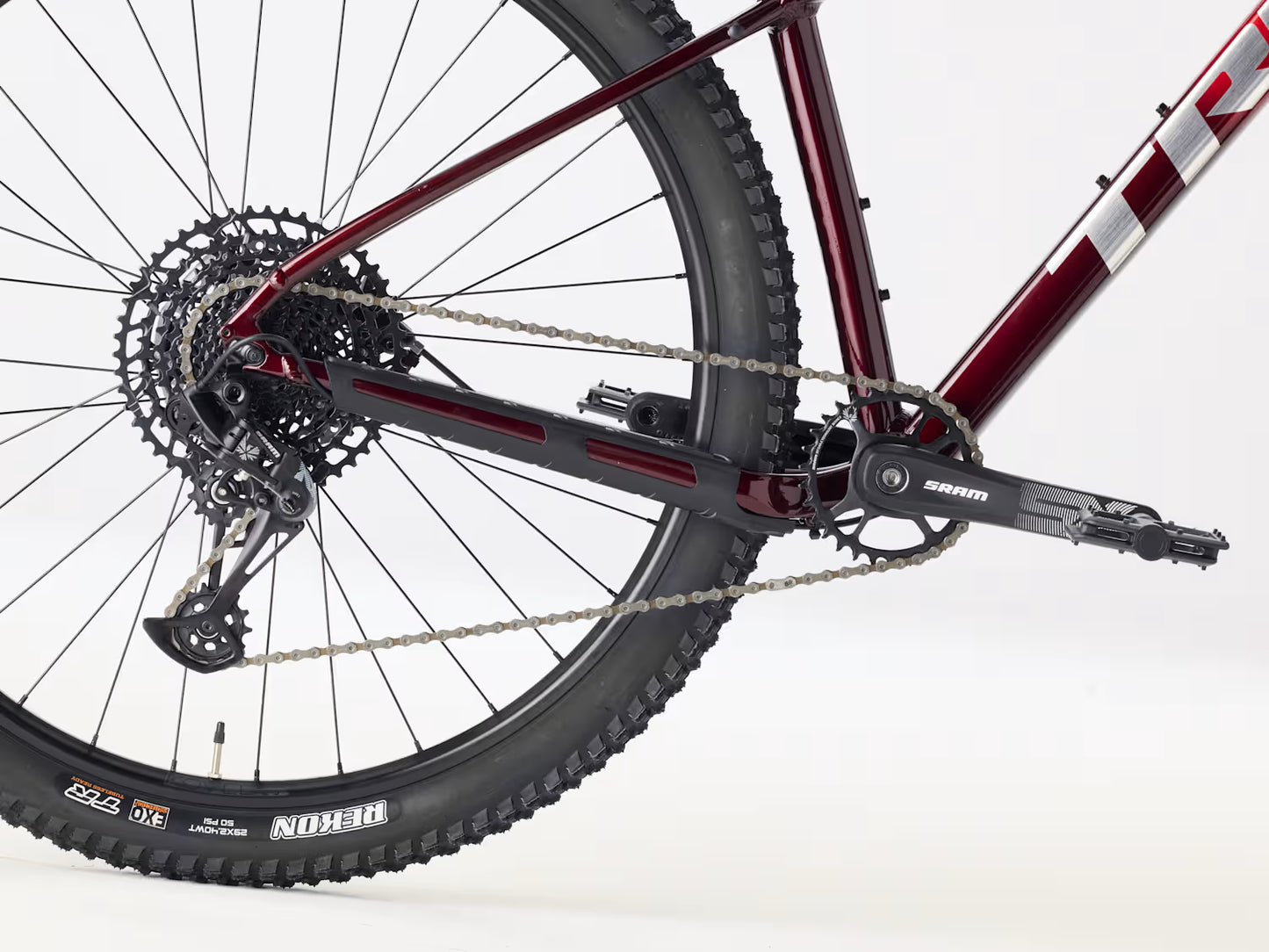 Trek Marlin 7 Gen 3 - Fury Red Fade
